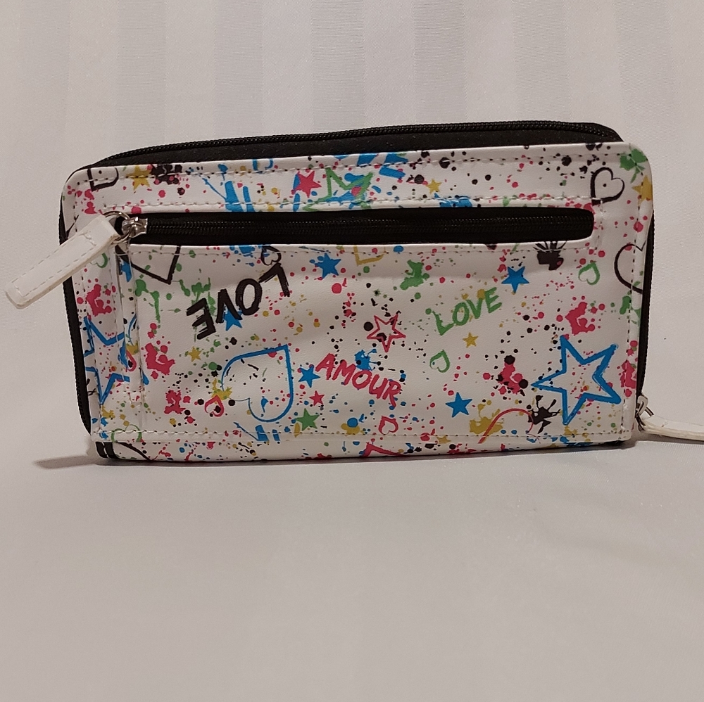 LOVE AMOUR WALLET IN NWOT CONDITION - Picture 2 of 3